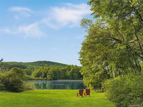 24 Lake Celeste Dr, Garrison, NY, 10524-3730 | Card Image