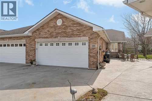1305 Laurel Bay Crt, Windsor, ON, N8P1M9 | Card Image