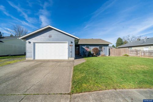 1137 Se 2nd Av, Mill City, OR, 97360 | Card Image