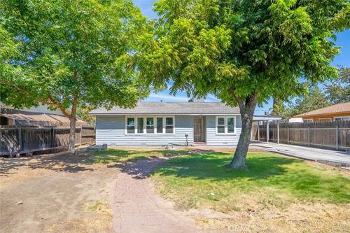 1809 N 11th Ave, Hanford, CA, 93230-2003 | Card Image