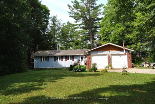 1102 Lakeshore Dr S, Bracebridge, ON, P1L1X3 | Card Image