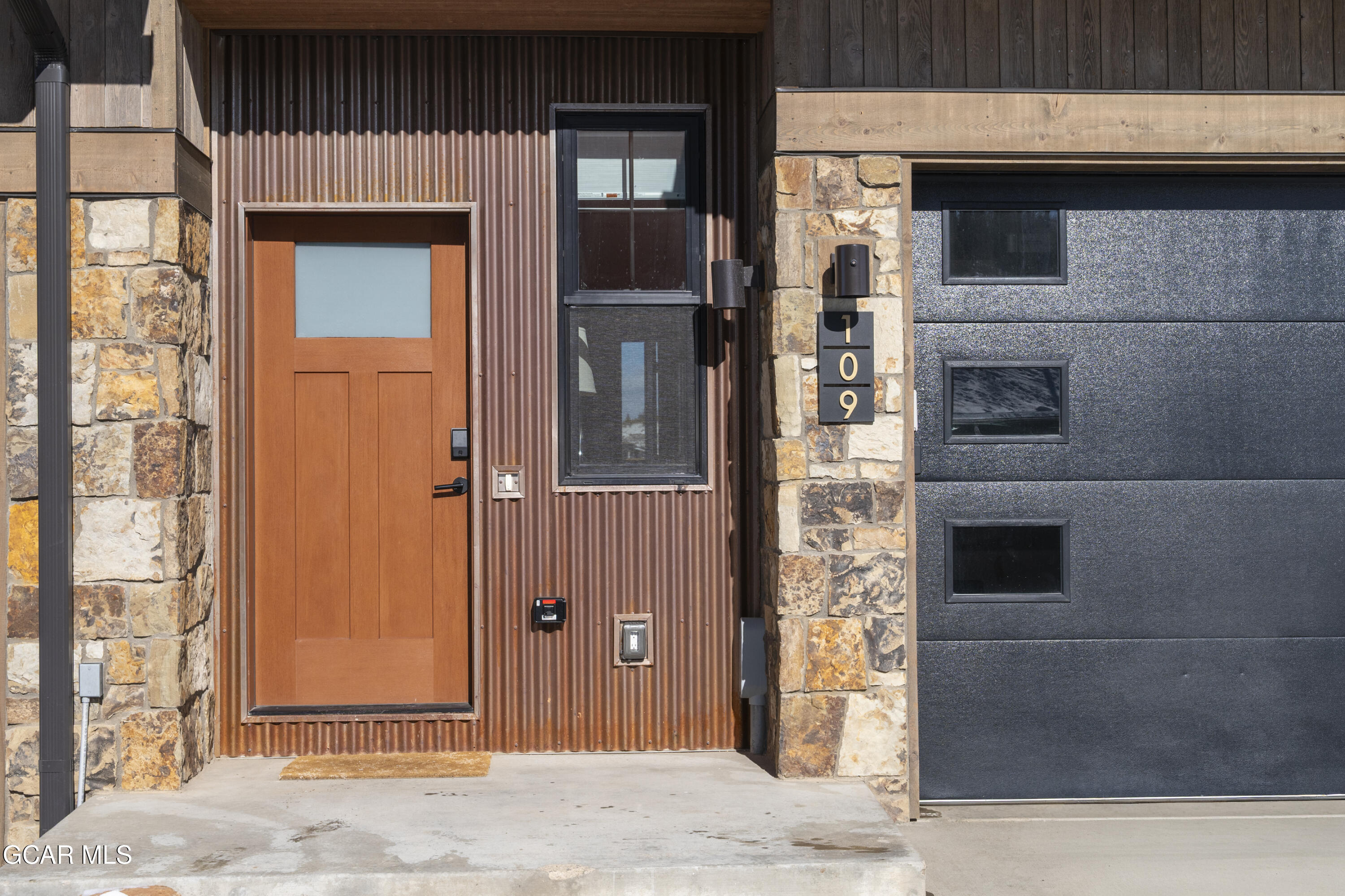 Residential Income in Granby 3