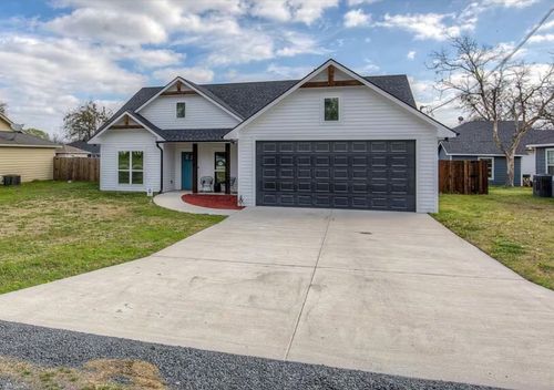 504 S Poplar St, Leonard, TX, 75452-2360 | Card Image