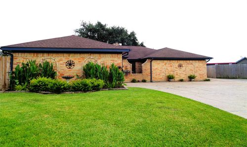 2502 20th St N, Texas City, TX, 77590-4114 | Card Image