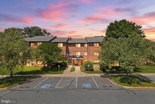 85-2e-15300 Pine Orchard Dr, SILVER SPRING, MD, 20906-1358 | Card Image