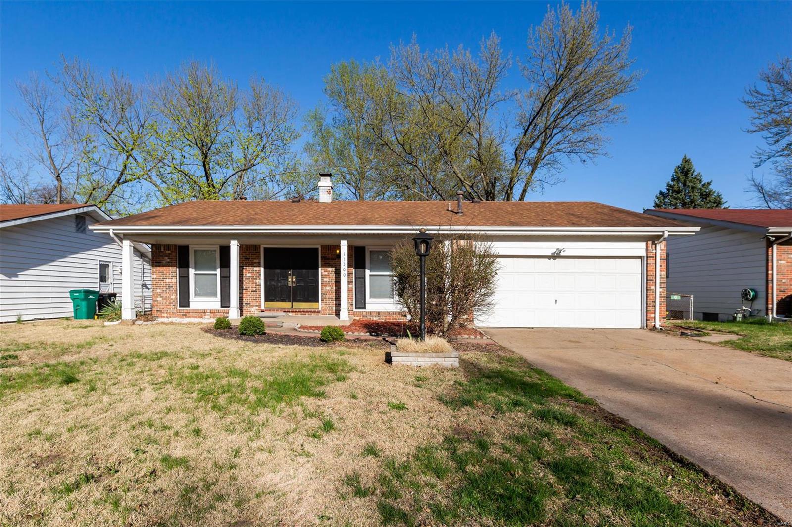 Parkmont Dr, Saint Louis, MO 63138