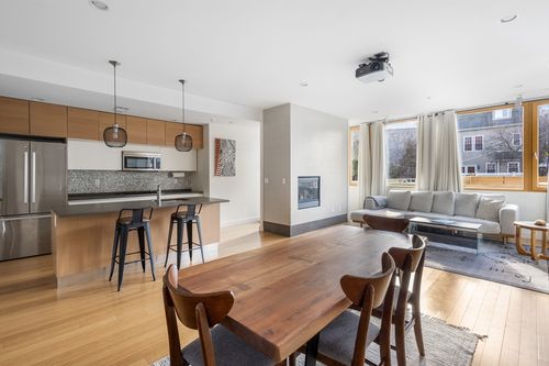 6-210 Bolton St., Boston, MA, 02127 | Card Image