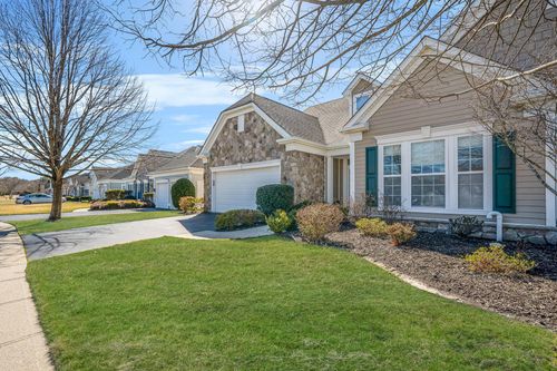 143 Scott Dr W, Westhampton, NY, 11977-1025 | Card Image