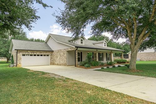 17 Winnabago Ln, Picayune, MS, 39466-5556 | Card Image