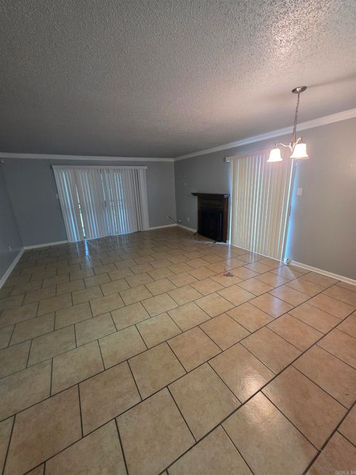 g-27-101 Pine Forest Dr, Maumelle, AR, 72113-6164 | Card Image
