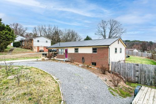 2002 Ivanhoe Rd, Morristown, TN, 37814-6768 | Card Image