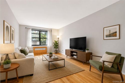 2f-138-18 28th Rd, Flushing, NY, 11354-1836 | Card Image