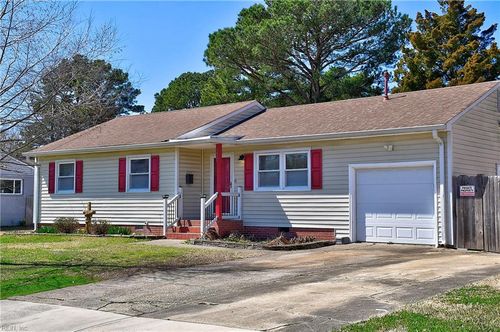 243 E Chickasaw Rd, Virginia Beach, VA, 23462-3906 | Card Image