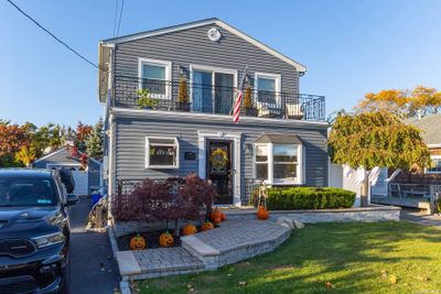 11 Green Avenue, House other with 3 bedrooms, 2 bathrooms and null parking in Babylon NY | Image 3