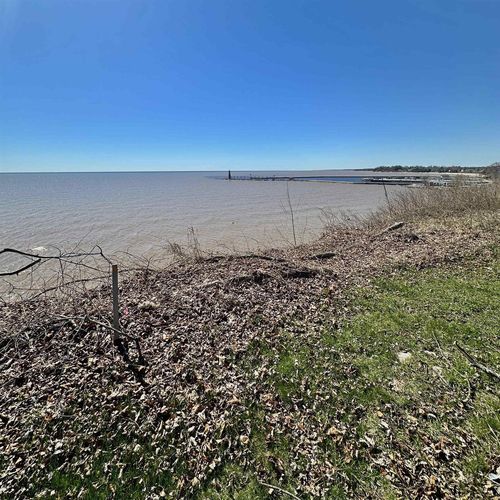 216 Lakeview Drive, Algoma, WI, 54201 | Card Image