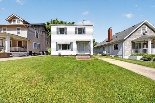378 Hillwood Dr, Akron, OH, 44320-2356 | Card Image
