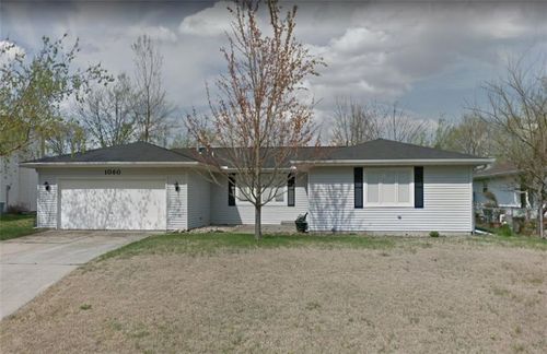 1060 S Wildwood Dr, Mt. Zion, IL, 62549-1053 | Card Image