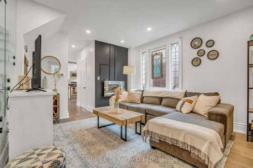 184 Swanwick Ave, Toronto, ON, M4E2A6 | Card Image