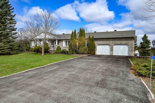 10 Tudor Cir, Lombardy, ON, K0G1L0 | Card Image