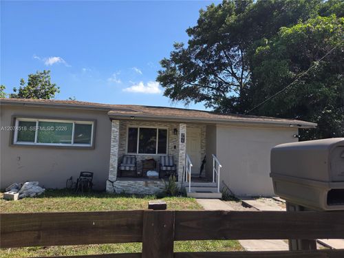rear-1760 Nw 56th St, Miami, FL, 33142 | Card Image