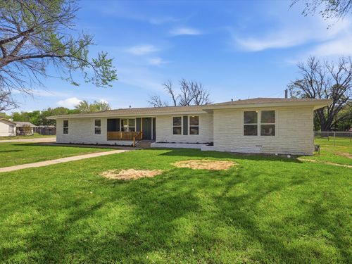 3168 Jane Ln, Haltom City, TX, 76117-4024 | Card Image