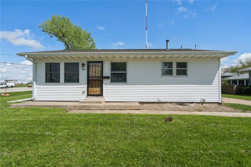 4747 F Avenue Ne, Cedar Rapids, IA, 52402 | Card Image