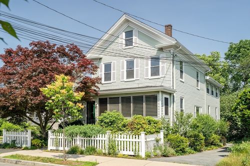 121 Myrtle St, Melrose, MA, 02176-3117 | Card Image