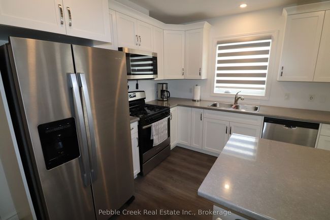263 Lake Breeze Dr, House other with 2 bedrooms, 2 bathrooms and 2 parking in Goderich ON | Image 10