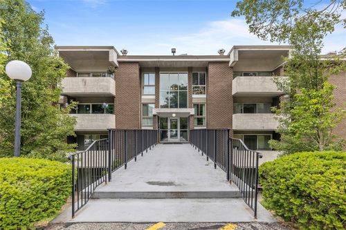 3305 Charlemagne Cir, Pittsburgh, PA, 15237-2930 | Card Image