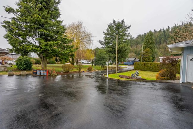 34410 Norrish Avenue, House other with 5 bedrooms, 2 bathrooms and 10 parking in Mission BC | Image 34
