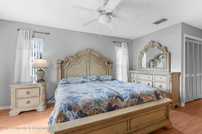 1350 Gatewood Ave, House other with 3 bedrooms, 2 bathrooms and null parking in Spring Hill FL | Image 18