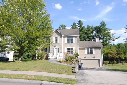 40 Hibiscus Way, Nashua, NH, 03062-3088 | Card Image