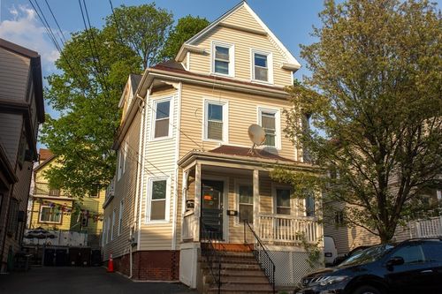 15 Marie Ave, Everett, MA, 02149-3034 | Card Image