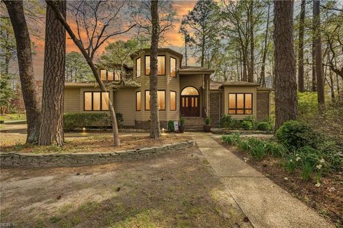 204 Mallard Ln, Yorktown, VA, 23692-4358 | Card Image