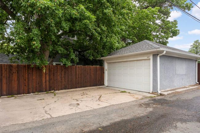 Garage | Image 29