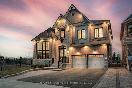 255 Baker Hill Blvd, Stouffville, ON, L4A4P8 | Card Image