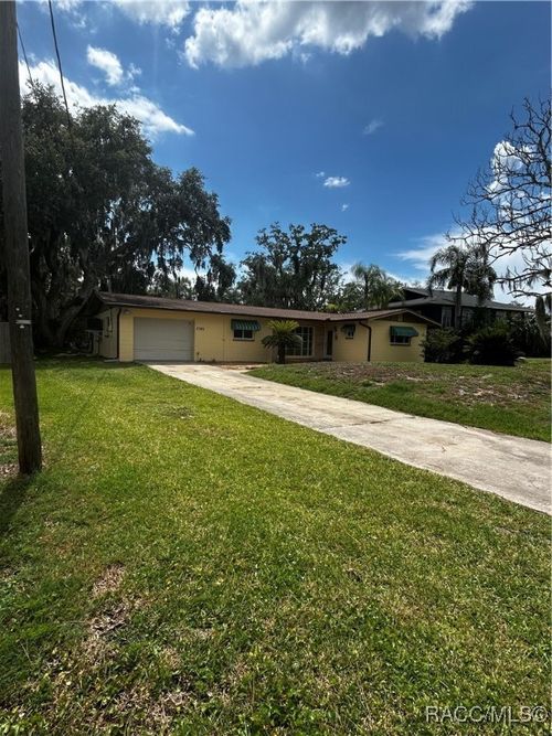 2380 N Watersedge Dr, Crystal River, FL, 34429-5272 | Card Image
