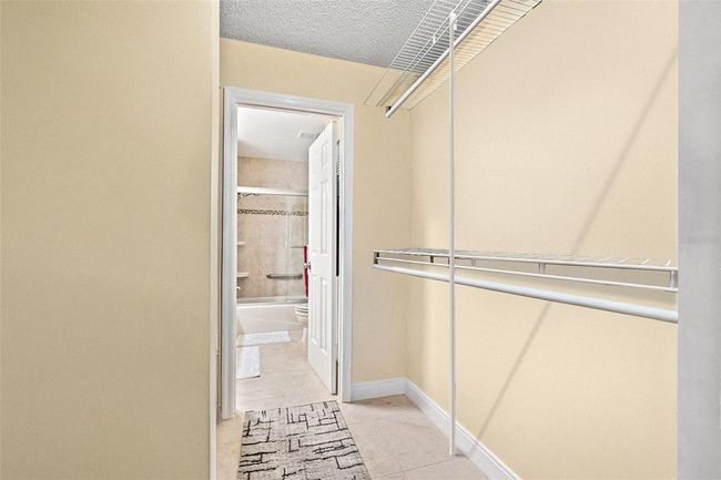 Large Walk-in closet | Image 19