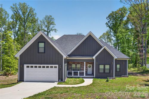 2002 Plain Field Dr, Bessemer City, NC, 28016-6771 | Card Image