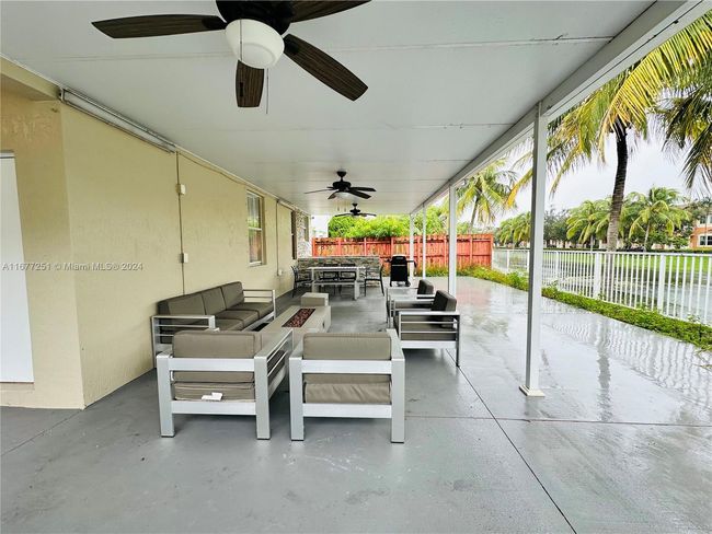 10886 Sw 242 Nd St, House other with 4 bedrooms, 2 bathrooms and null parking in Homestead FL | Image 34