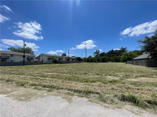 3605 Mohawk St, Bryan, TX, 77802-2219 | Card Image