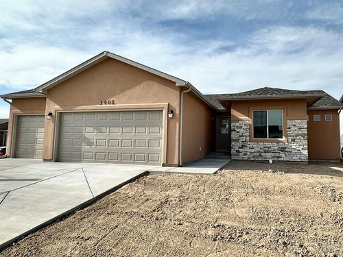 3402 Wapiti Ln, Pueblo, CO, 81005-3372 | Card Image