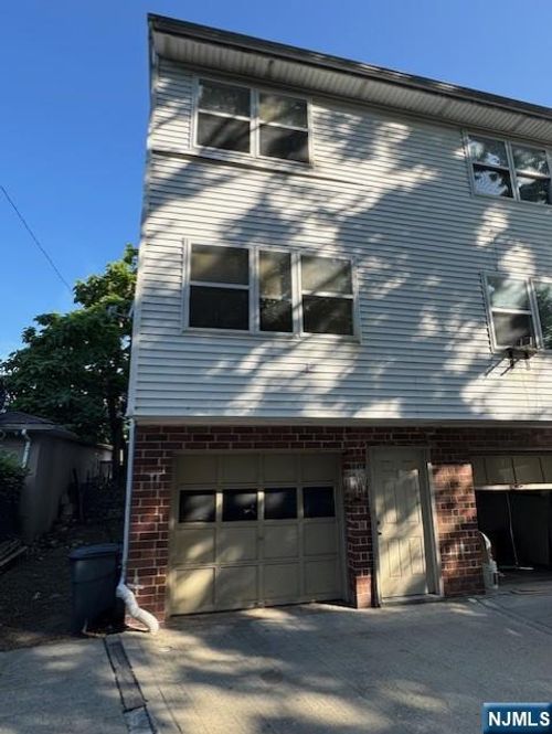 301 Paterson Ave, Paterson, NJ, 07502-1737 | Card Image