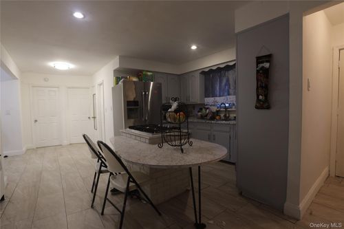 3529 Laconia Avenue, New York, NY, 10469 | Card Image