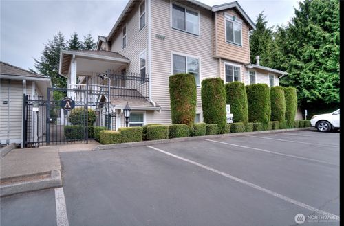 a103-7009 196th St Sw, Lynnwood, WA, 98036-4409 | Card Image