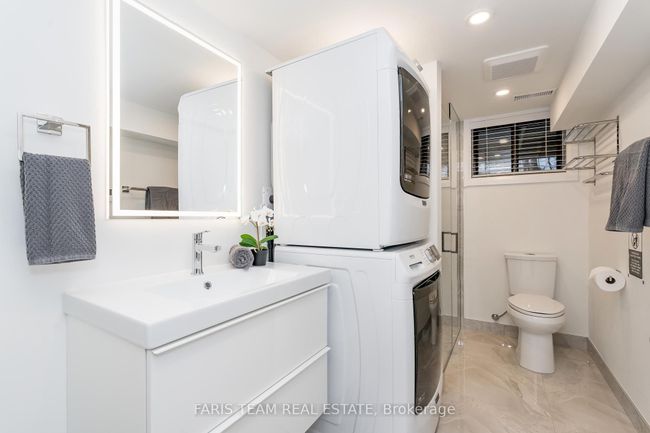 8 Celestine Crt, House other with 5 bedrooms, 2 bathrooms and 9 parking in Tiny ON | Image 11