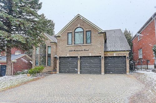 955 Portminster Crt, Newmarket, ON, L3X1L8 | Card Image