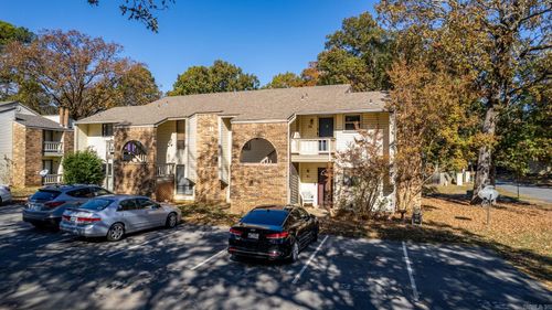 h-32-101 Pine Forest H-32 Drive, Maumelle, AR, 72113 | Card Image