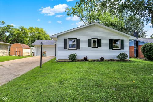 2011 Timbercrest Dr, Columbus, IN, 47203-3924 | Card Image