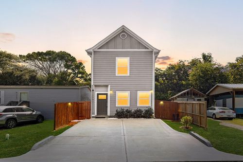 11192 Apple Tree St, Willis, TX, 77318-7214 | Card Image